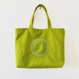 マスカット色の鞄