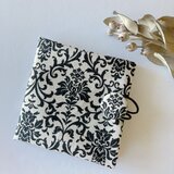携帯用BOXティッシュケース　ダマスク柄