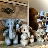 ちょっとアンティークなぞうさん(グレー)