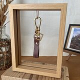 自分へのご褒美、プチギフトに♪レザーで作ったシンプルなチャーム（ダークブラウン）ギフトボックス付き