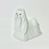 薄紫のリボンのマルチーズのフィギュリンの画像