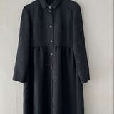 黒　シャツカラー　タックスカートワンピースの画像