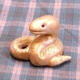干支のへび　陶器のへび　へびの置物　かわいいへび　巳　蛇　巳の置物の画像