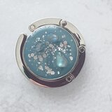 No.150 ラブラドライトとマグネシウムホログラムのバッグハンガー  天然石使用 ブルーグリーン 青 ブルー