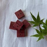 パープルハートの木のボタン3個組の画像
