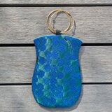 スマホバッグ・サテン刺繍・グリーン　　　ポシェット　ホルダー　ブレスレット　バングルの画像