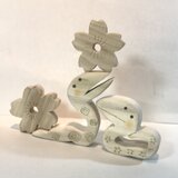 みぃ(巳)ペアとお花＃ほのぼの木の置物