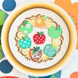 りんごアップリケアイロンワッペン　刺繍ステッカー【アイロン、シール両用】色が選べます☆