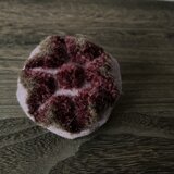 ウールスターブローチ　パープルブラウンの画像