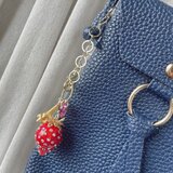 (赤)スワロフスキーイチゴのバッグチャームの