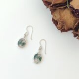 【1点もの】モスアゲート/アゲート/天然石/モス/苔/グリーン/緑/フックピアス/ピアス/シンプル/オーバル/乳白色の画像