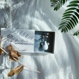 白磁　天草陶花　ブローチ　小さな一輪挿　ころんの画像