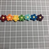ペーパークイリング　小花のプッシュピン　7色2セットの画像