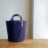 ［L］マルシェカゴのようにも使える 帆布の丸底バケツトート　ネイビー