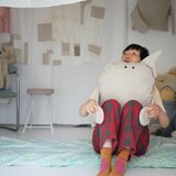 つぶらな目の天使 リネンの抱き枕カバーの画像