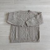 ネップヤーンで編んだセーター