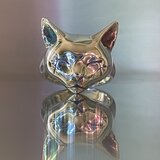 涙を流す猫のリング