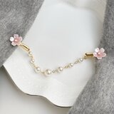 桜とクリスタルパールのシンプルストールクリップ　ストール留めの画像