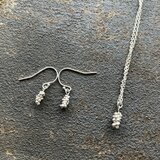 Silver Berry ピアスの画像