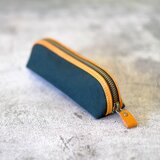 革と帆布のペンケース/黒の画像