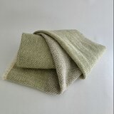 手織り グリーンとチャコールのヘリンボーン柄マフラー