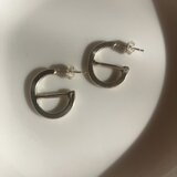 silver950 buckle loop motif シルバー　フープピアス　/樹脂イヤリング　ユニセックス　メンズの画像