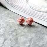 P628-ヴィンテージピアス U.S.A. 1980s Pink Rose Acrylic Pierced Earringsの画像