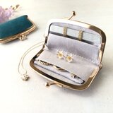 【本革】《コロンと可愛い》ミニアクセサリーケース／ターコイズ◎伸びるポケット&ネックレスホルダー　ヌメ革　経年変化の画像