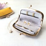【本革】《コロンと可愛い》ミニアクセサリーケース／イエロー◎伸びるポケット&ネックレスホルダー　ヌメ革　経年変化の画像