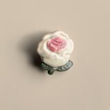陶ブローチ ちいさなバラの画像