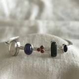 宝石箱のバングルの画像