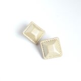 Pastel Airas~square~【レザーピアス/イヤリング】“Champagne”の画像