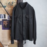 おみつのおつくろい スタンドカラー フライフロントシャツジャケット(製品染め・ブラック)の画像