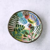 カラフルな葉と蝶の陶器ボウルの画像