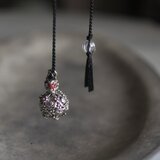 透かし模様シルバーのシルクコードネックレス（silver925）