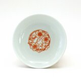 巳に梅　手描き豆皿の画像