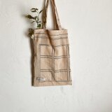 草木染め A4サイズが入るシンプルかばん　びわ