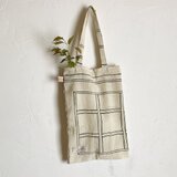 草木染め A4サイズが入るシンプルかばん　よもぎ