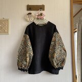 ブラックリネン×ウィリアムモリスのバルーン袖プルオーバーのの画像