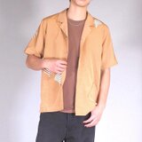 着物リメイク メンズシルクシャツM  山吹色 吉祥文様 扇  正絹着物 オープンカラーシャツ ユニセックス ヴィンテージの画像