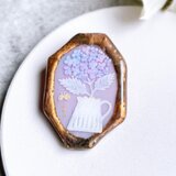 紫陽花の花入れのブローチ　ステンドグラスブローチの画像