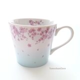 桜と青い空 マグカップ　1個の画像