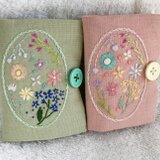 花刺繍のニードルケース～オーバルの中の花～の画像
