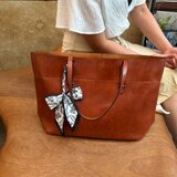 ❁ 期間限定60%OFF ❁ トートバッグ ❁ A4サイズ ❁レザー❁ 5色 ❁ 25,900>9,900 ninkの画像