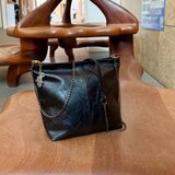 在庫限り ✳︎ イタリアンレザー ✳︎ ショルダーバッグ ✳︎ ファスナー付き ✳︎ 内ポケット有り ✳︎ デザイナー ninkの画像