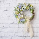 小さな花と青りんごのハーフリース　リボンをそえて：レモンイエロー　白　きいろ　りんご　の画像
