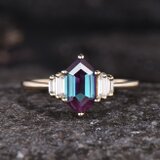 K10ソリッドイエローゴールドリング 6月誕生石 アレキサンドライトリング カラーチェンジストーンリングの画像