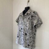 大人のアロハシャツの画像