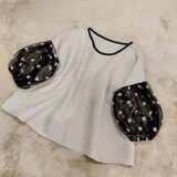 ライトグレーリネン&メッシュドットパフスリーブブラウスの画像