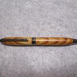 肥松(黒松)ジン　霜降り　出雲産　樹齢300年　蜜蠟ワックス仕上げ　回転式ヨーロピアンボールペンの画像